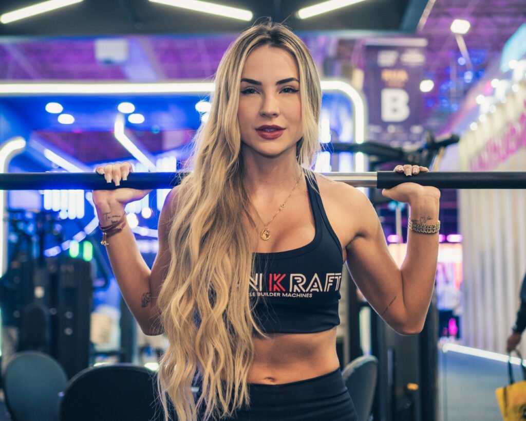 Iron Kraft e Gabi Martins: quando força de marca, influência digital e o mercado fitness se encontram